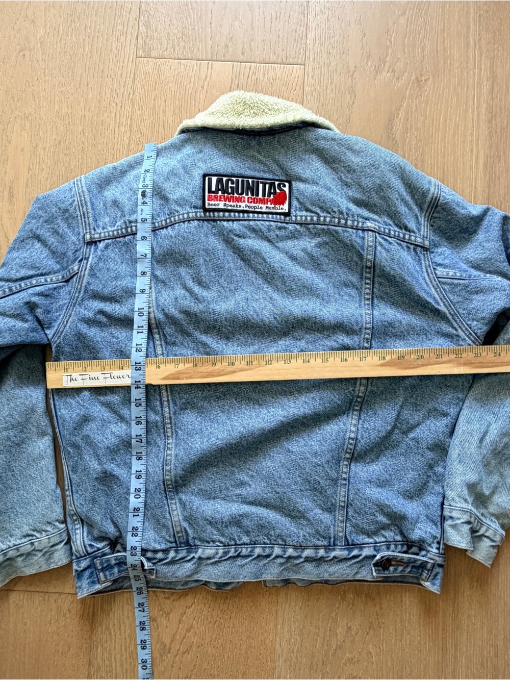 Levi’s Vintage Lagunita’s classic fleece-lined oversized denim jacket - Picture 7 of 7